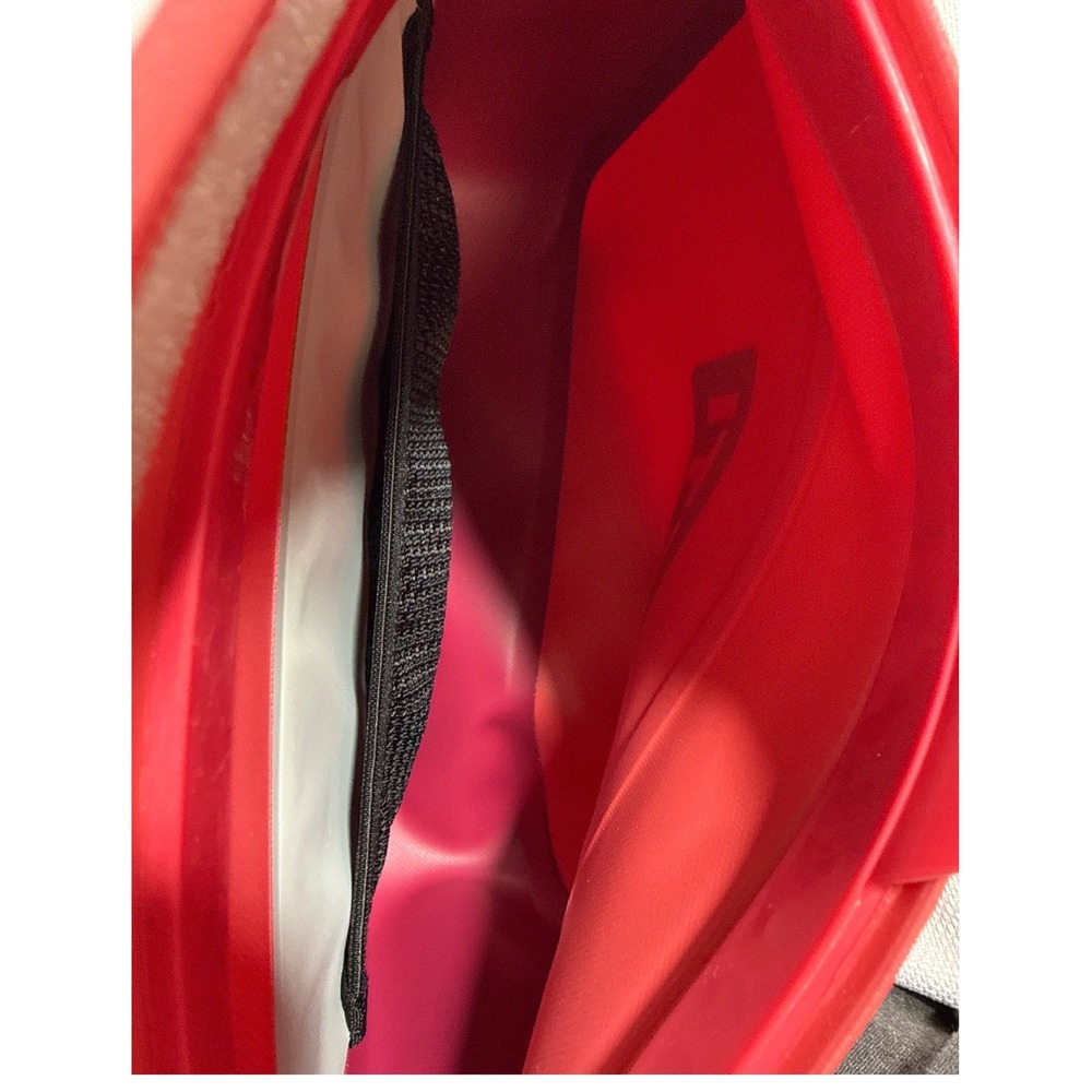 YETI Sidekick Dry 3L Waterproof Gear Bag Bimini Pink Magnetic Pouch Accessory - Picture 4 of 4